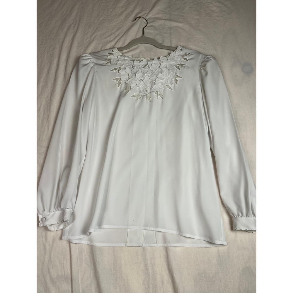 Nilani White Floral Applique Embroidered Blouse Button Back Vintage Style 13/14‎
